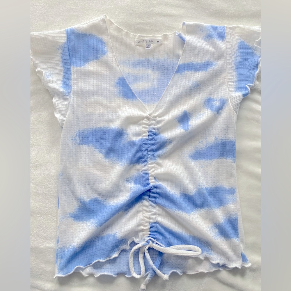 Adorable top for teens